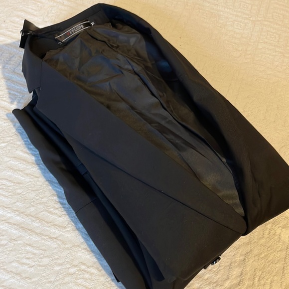 Men’s Suit jacket, pants and vest Black Wedding Church Special Occasion Medium